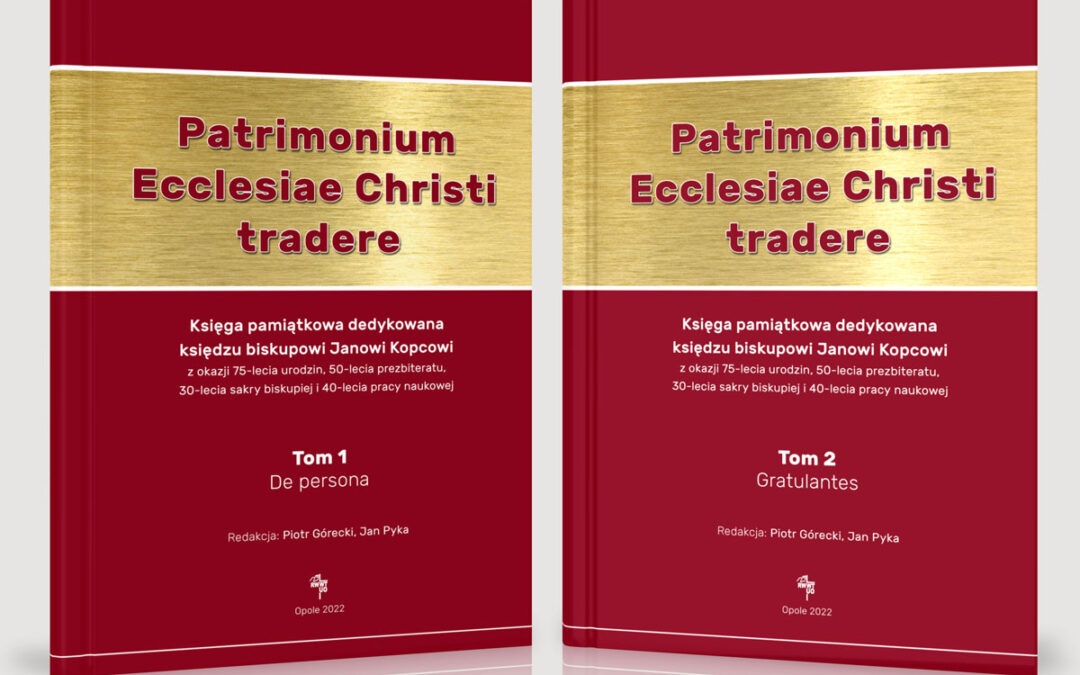 2 tomy księgi pamiątkowej Patrimonium Ecclesiae Christi tradere